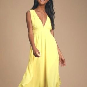 Beautiful yellow chiffon midi dress